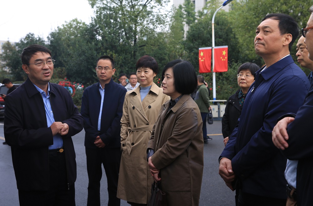 芜湖市人社局领导一行莅临阜阳技师学院对接洽谈