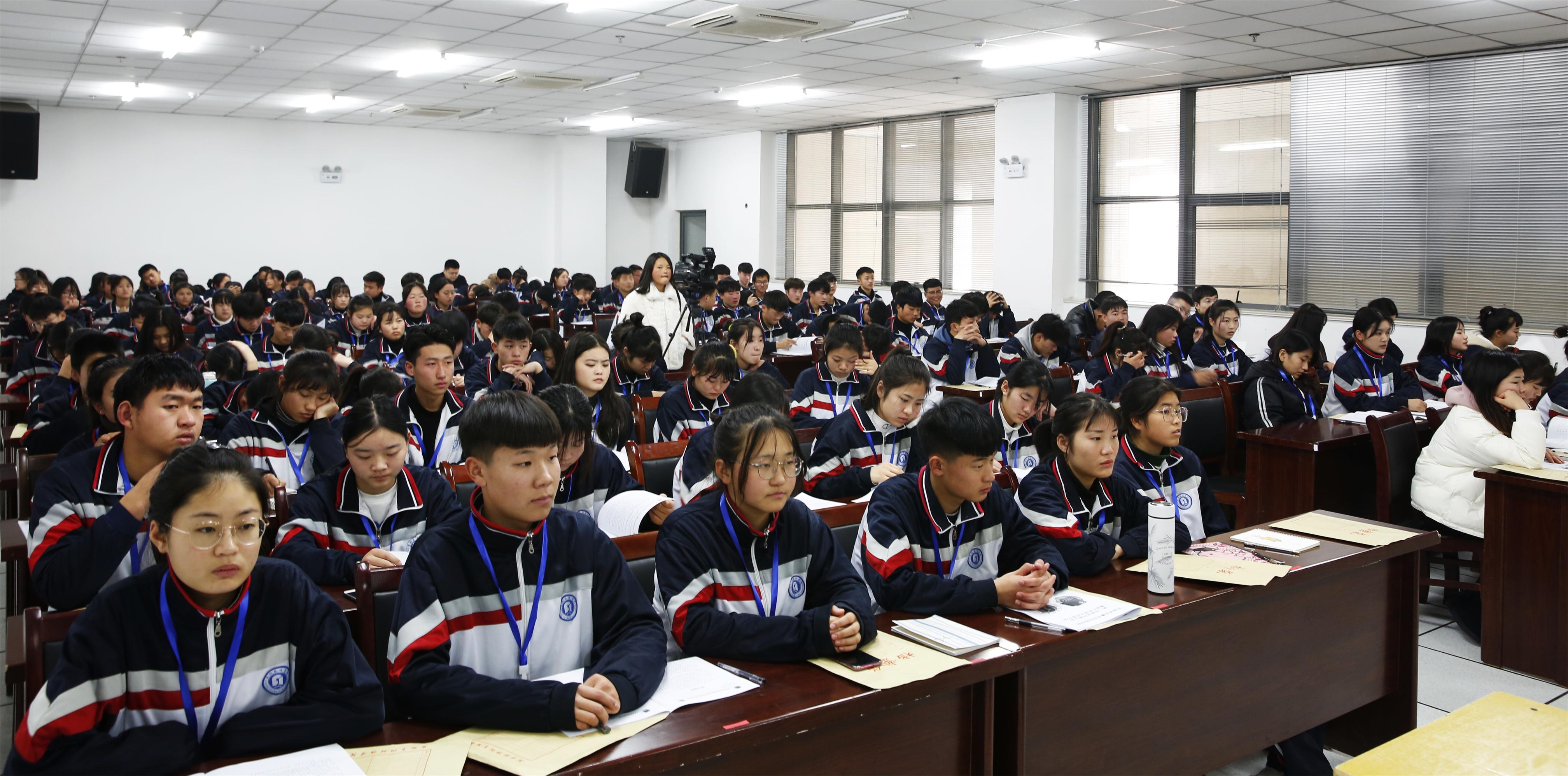 阜阳技师学院胜利召开中国共青团阜阳技师学院第二次团员代表大会暨第