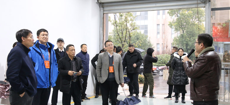 参加阜阳市情推介暨招商恳谈会企业家、 专家学者走进阜阳技师学院