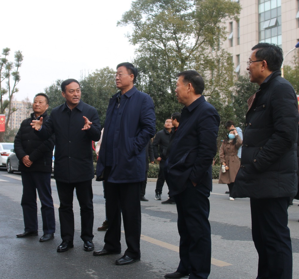 市人大常委会主任胡明莹一行到阜阳技师学院考察调研