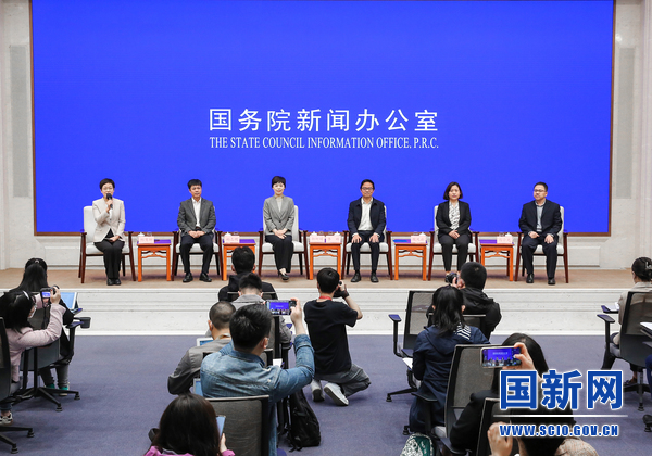 安徽阜阳技师学院院长受邀参加国新办“技能成才 技能报国”中外记者见面会